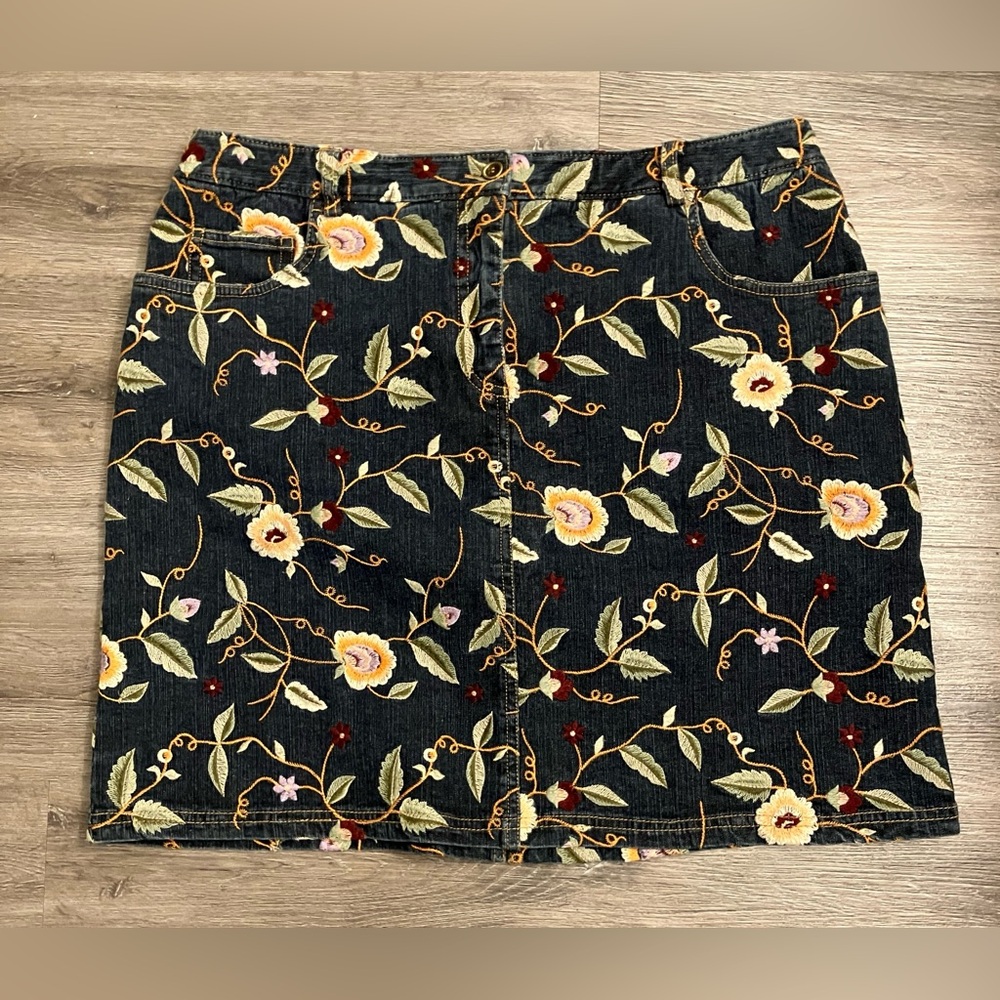 Vintage Mint Doncaster Sport Embroidered Denim Mini Skirt size 14